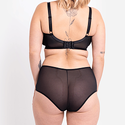 Victory Short Black