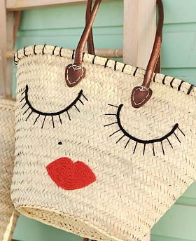 The Kiss Tote